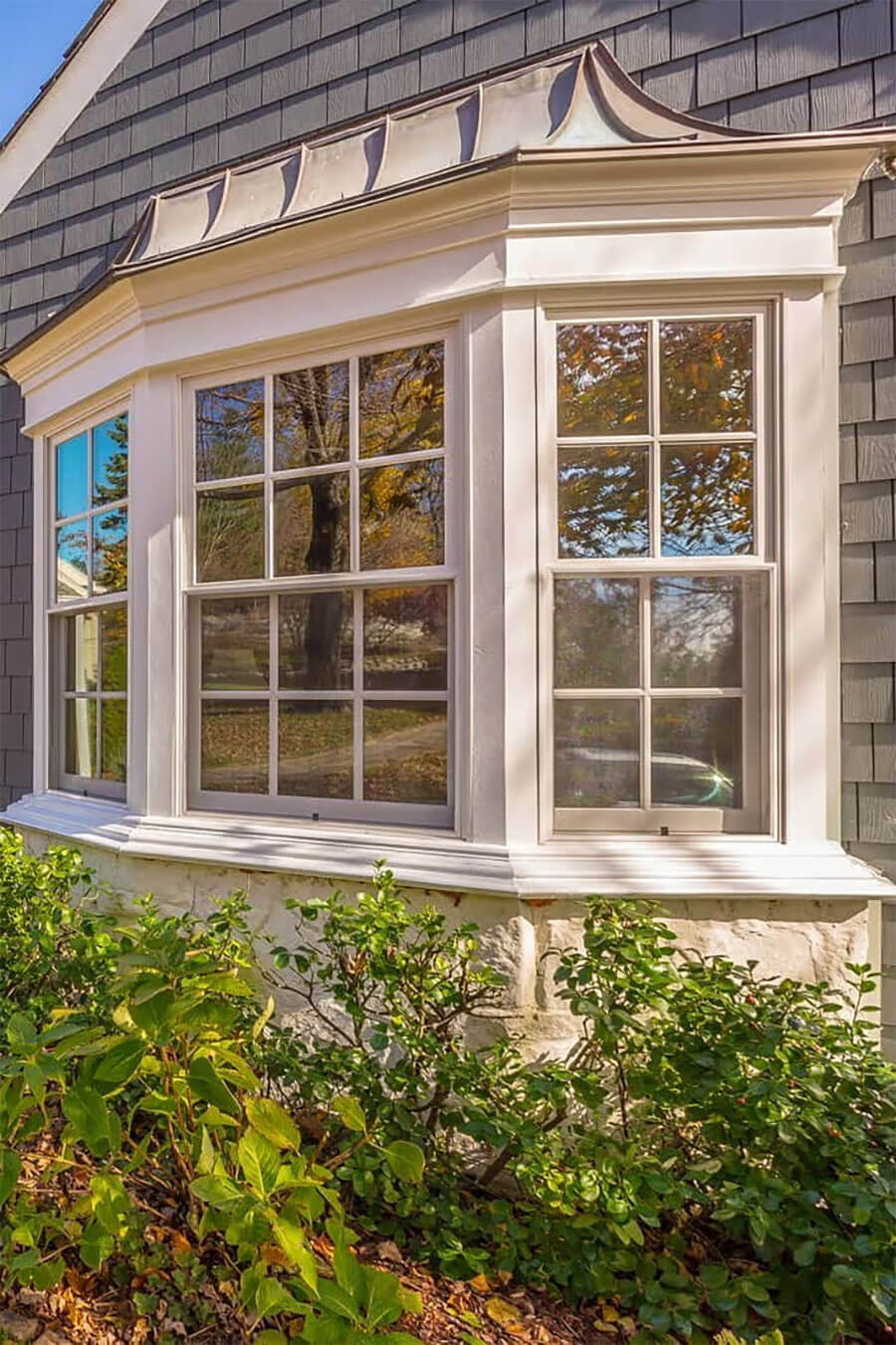 Bay & bow window in a home